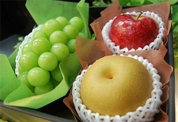 初秋のぶどう、和梨など特選フルーツお詰め合わせ