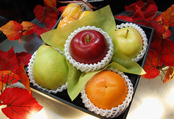秋の彩りいろいろ_旬の果物11月の旬の詰め合せ